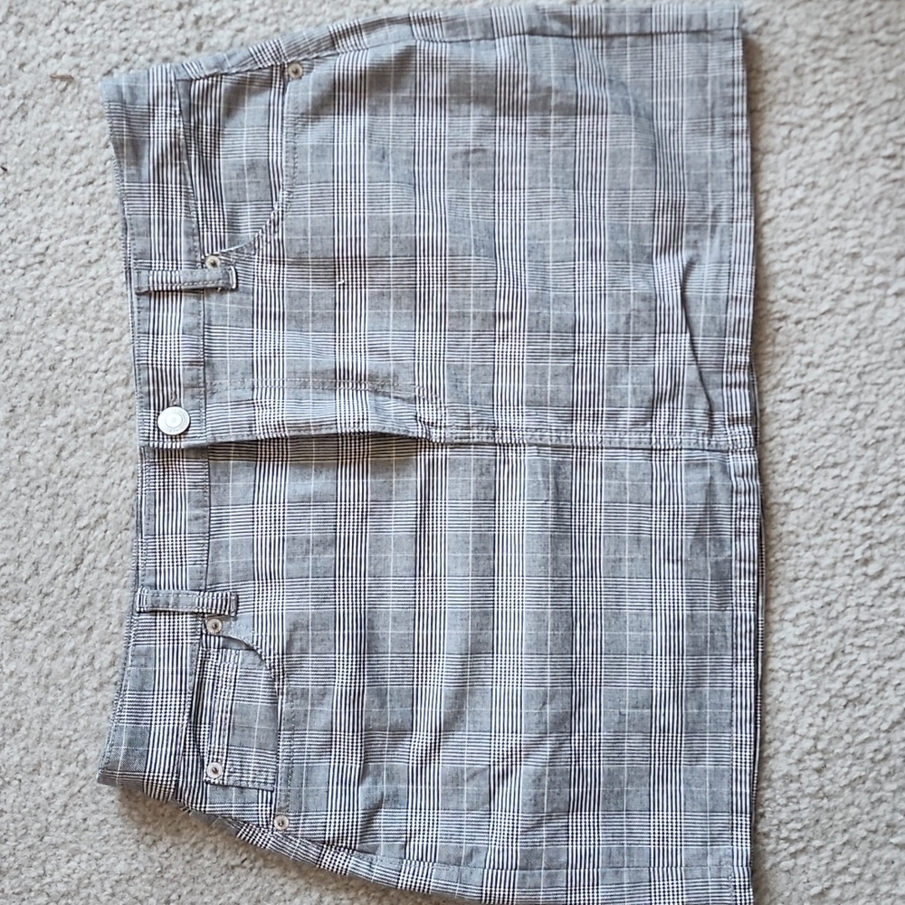 AMERICAN EAGLE OUTFITTERS. PLAID SKIRT.